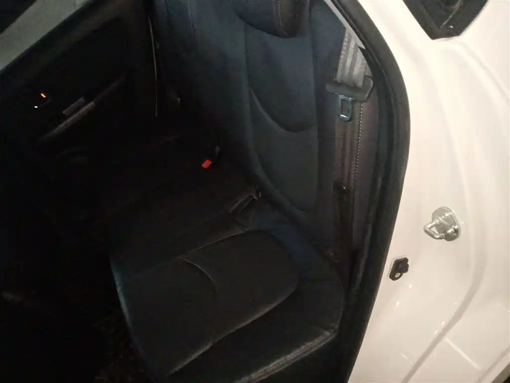 Kia Soul 2013 1.6L AT Premium фото 17