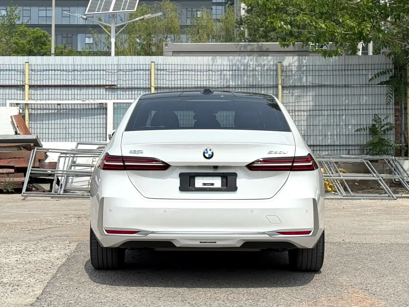 BMW 5 Series 2024 530Li Leading Model Luxury Package фото 5
