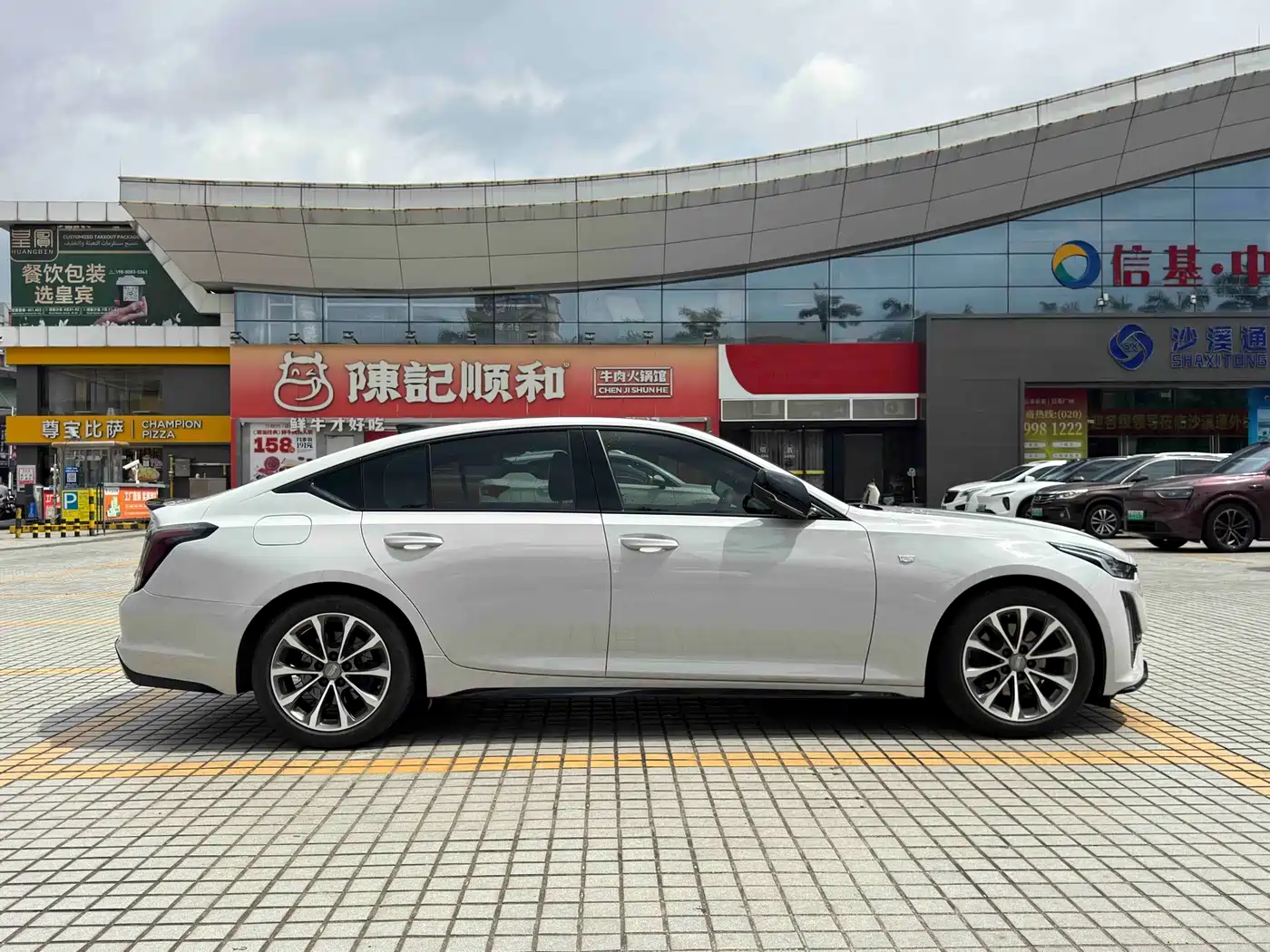 Фото 4 - Cadillac CT5