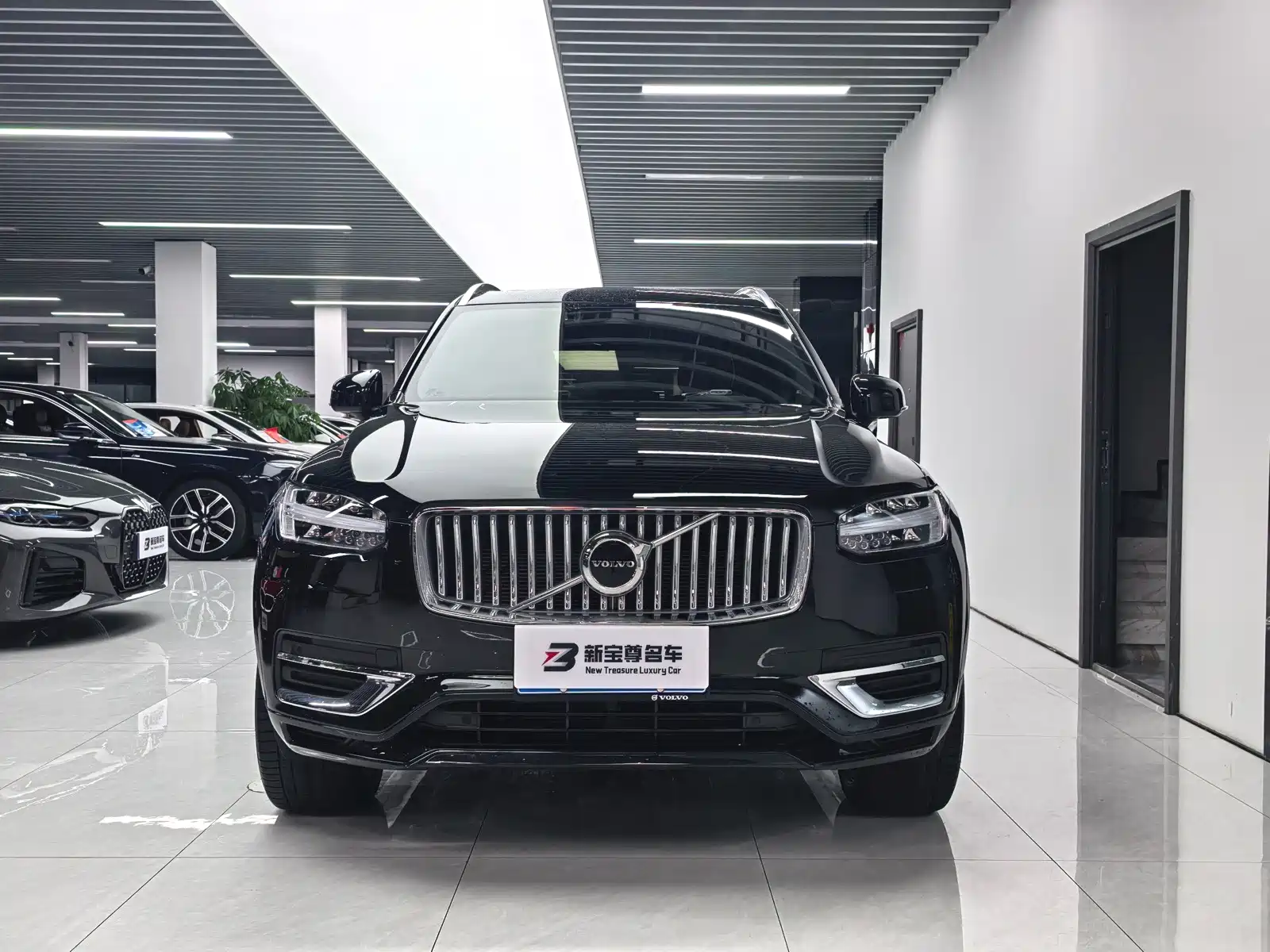Фото 2 - Volvo XC90