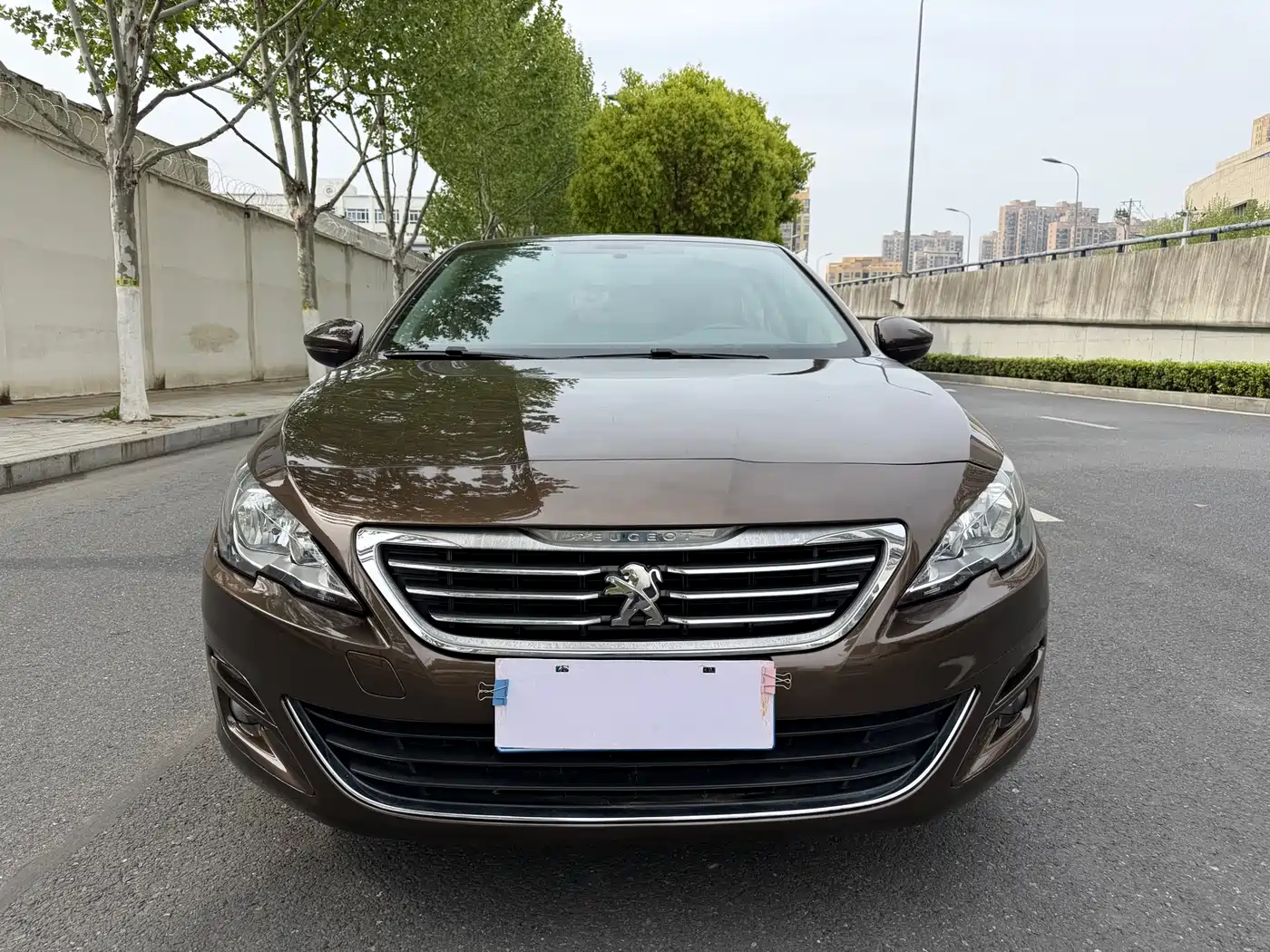 Peugeot 408 2015 Model 1.2T Automatic Luxury Edition фото 2