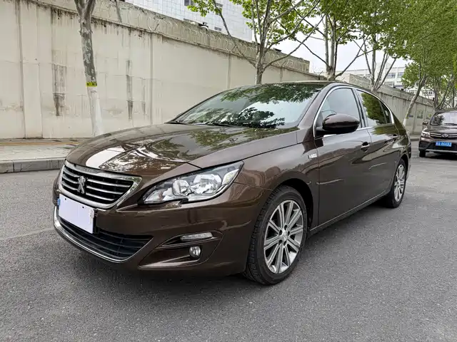 PEUGEOT 408