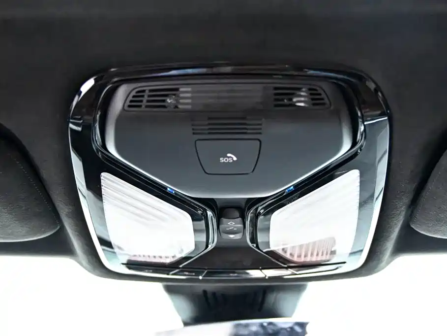 BMW X7 2020 xDrive40i Premium M Sport Package фото 31