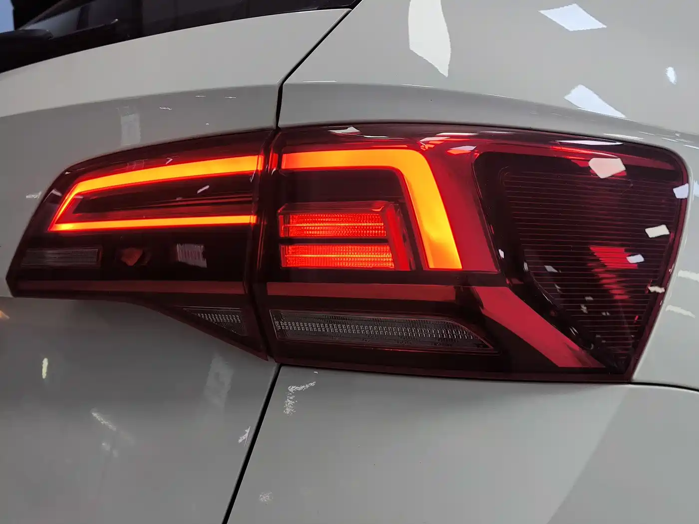 Volkswagen Tharu 2022 280TSI 2WD Comfort фото 16