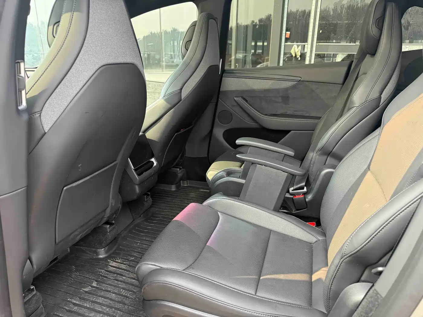 Tesla Model Y L 2025 2025 Facelift Long Range AWD
