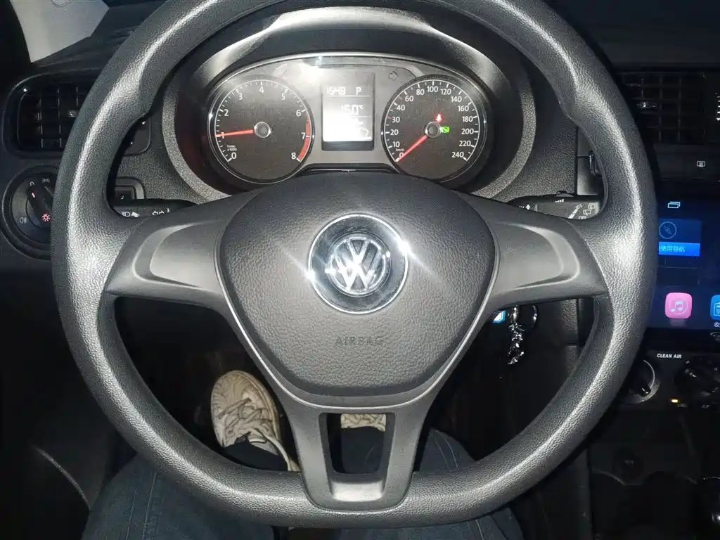Volkswagen Polo 2018 1.5L Auto Safe Drive фото 11