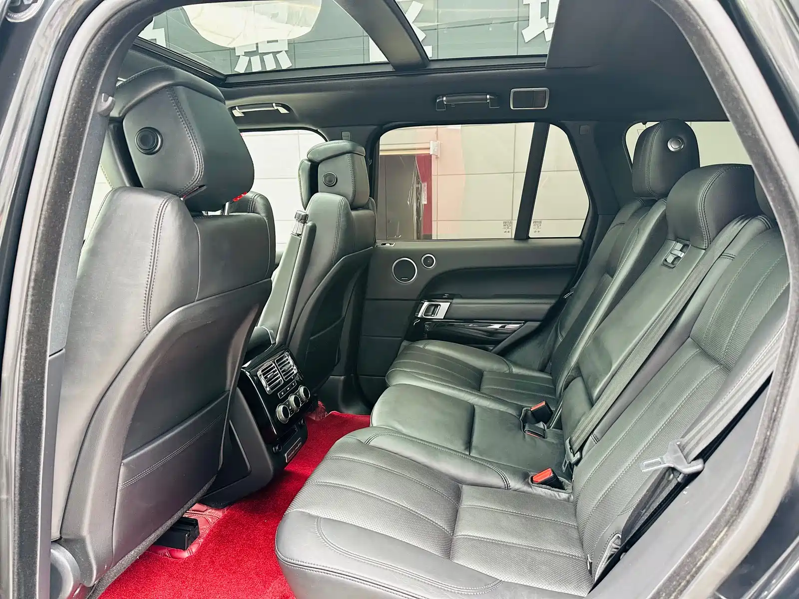 Фото 8 - Land Rover Range Rover