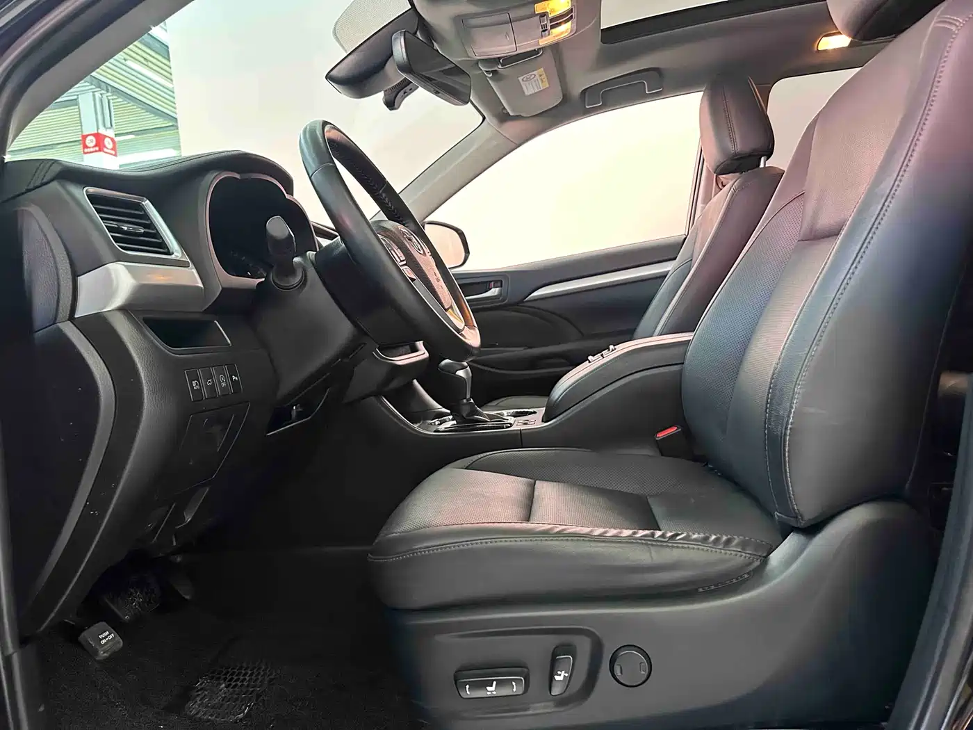 Toyota Highlander 2018 2.0T 4WD Premium 7-seater China VI фото 8