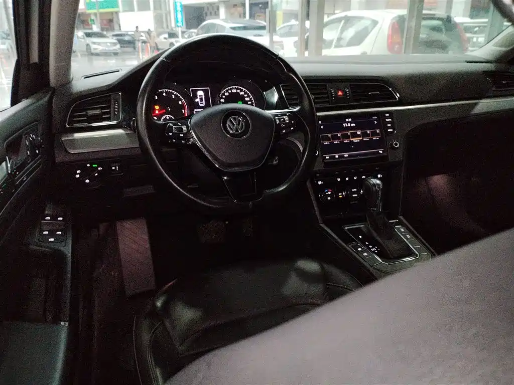 Volkswagen Lamando 2018 280TSI DSG Comfort Edition фото 10