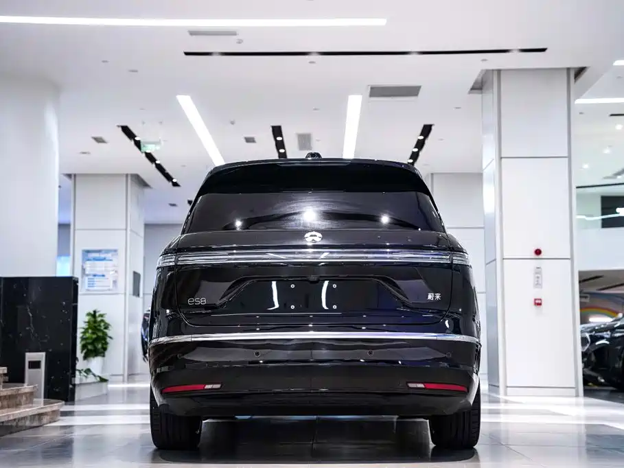 NIO ES8 2026 2025 Model 6-Seat Executive Luxury Edition