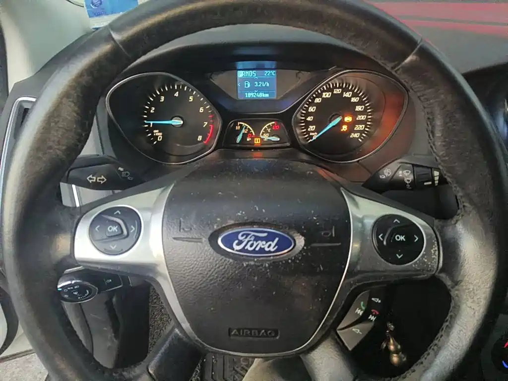 Фото 4 - Ford Focus