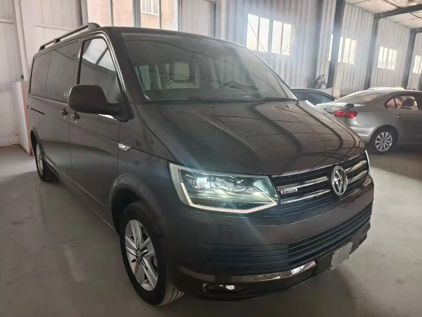 Volkswagen Caravelle 2019 2.0TSI 4WD Luxury 7-seater фото 3