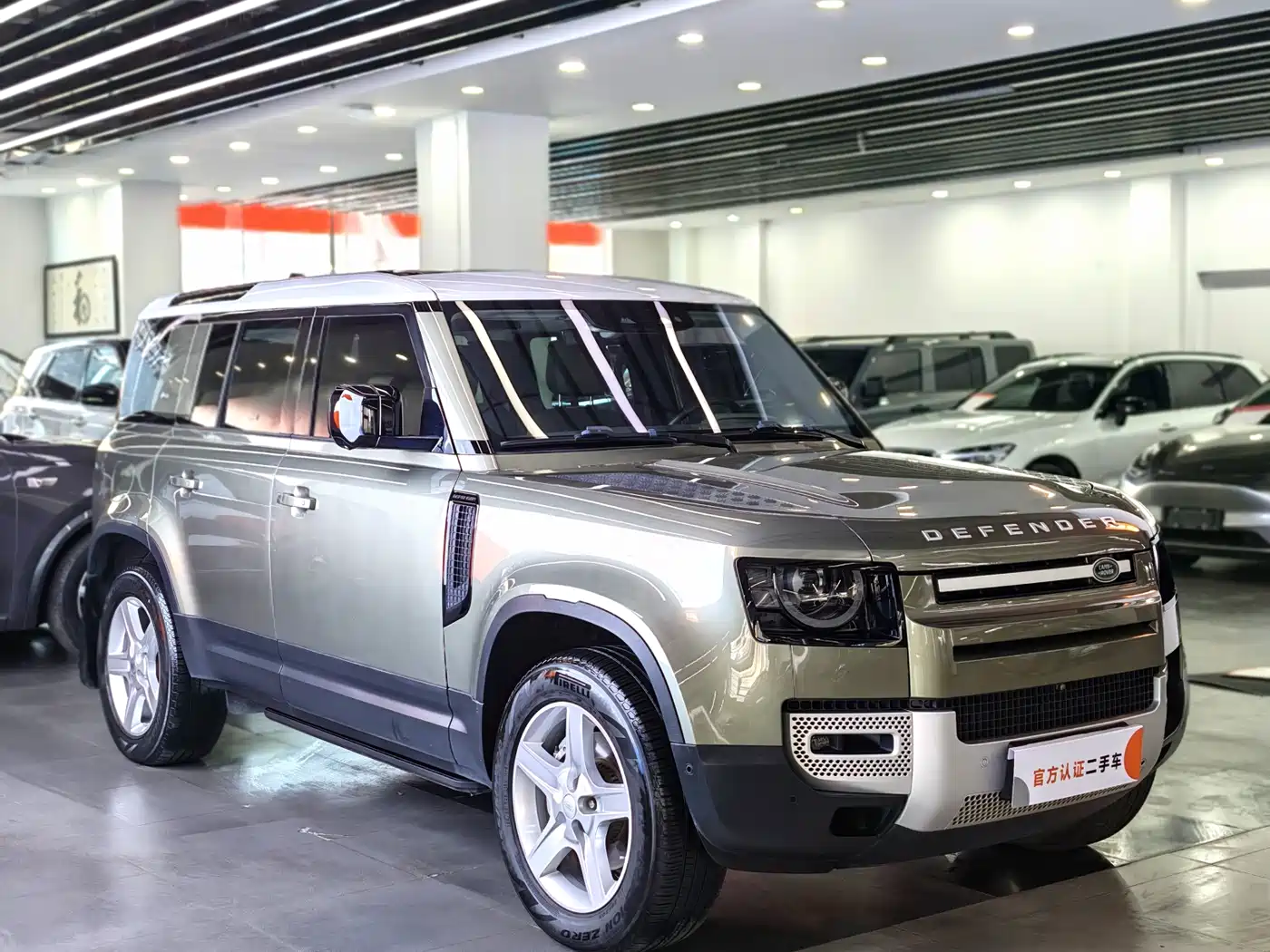 Land Rover Defender 2020 Model 110 P400 HSE фото 4
