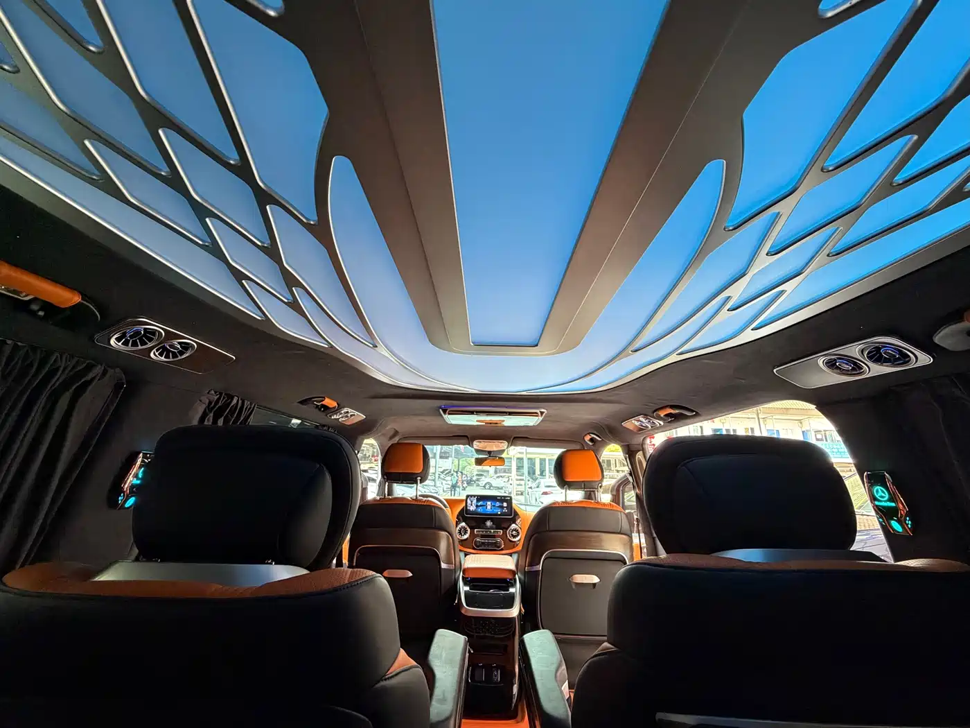 Mercedes-Benz Vito 2023 2.0T Elite 7-Seater фото 21