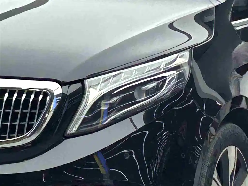 Mercedes-Benz V-Class 2021 V 260 L Long Wheelbase Luxury Edition фото 3