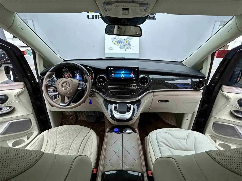 Mercedes-Benz V-Class 2021 V 260 L Long Wheelbase Luxury Edition фото 9