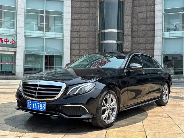 MERCEDES-BENZ E CLASS
