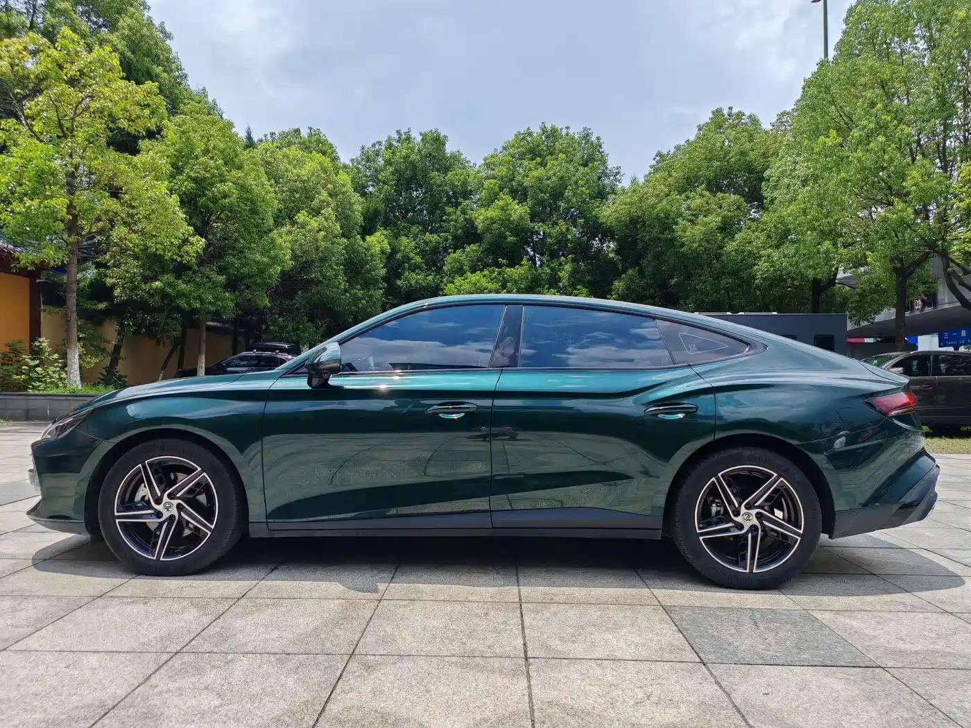 MG MG7