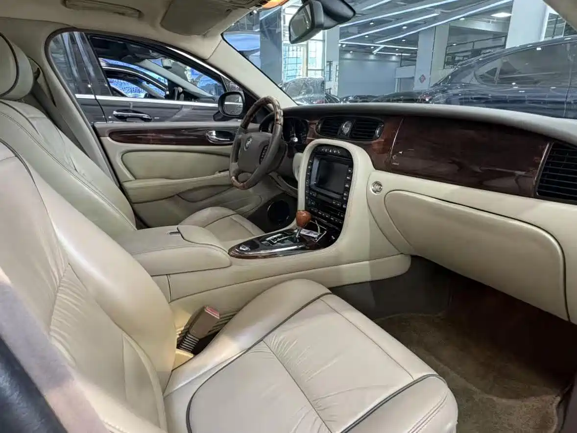Jaguar XJ 2007 Model XJ6L 3.0 Royal Long Wheelbase фото 12