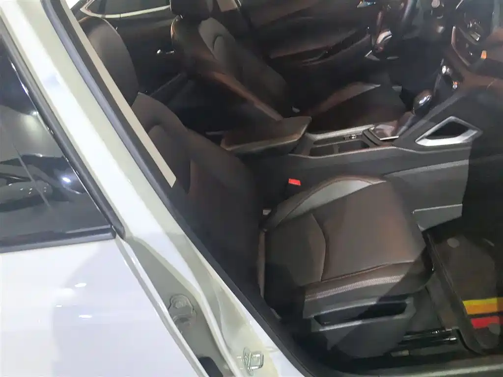 Chevrolet Volando 2018 Redline 530T Auto Premium Edition (5+2 seats) China V фото 16