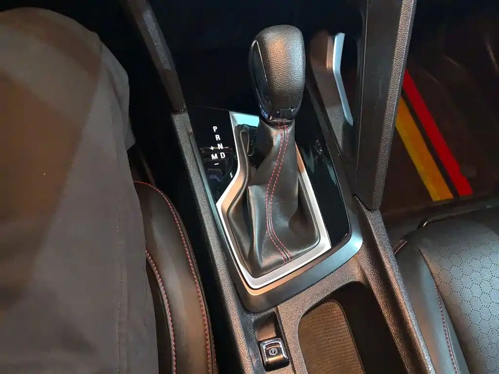 Chevrolet Volando 2018 Redline 530T Auto Premium Edition (5+2 seats) China V фото 6