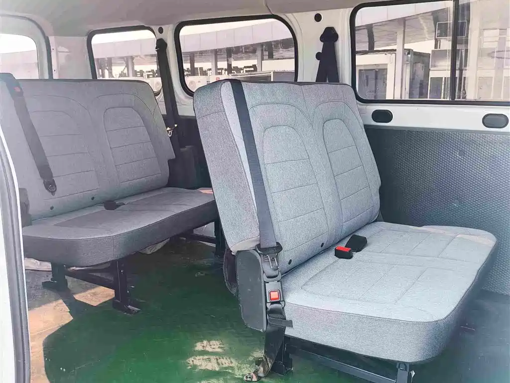 Wuling Motors Wuling Yangguang 2025 2024 300km Comfort Passenger Version 60kW