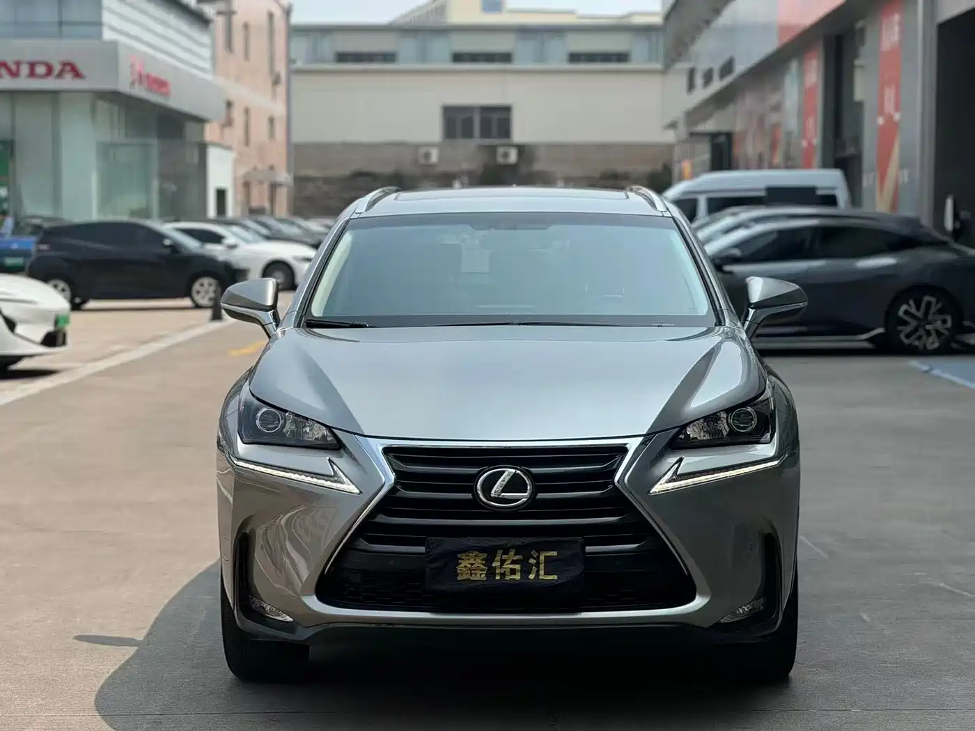Lexus NX 2015 200t AWD F Sport фото 3