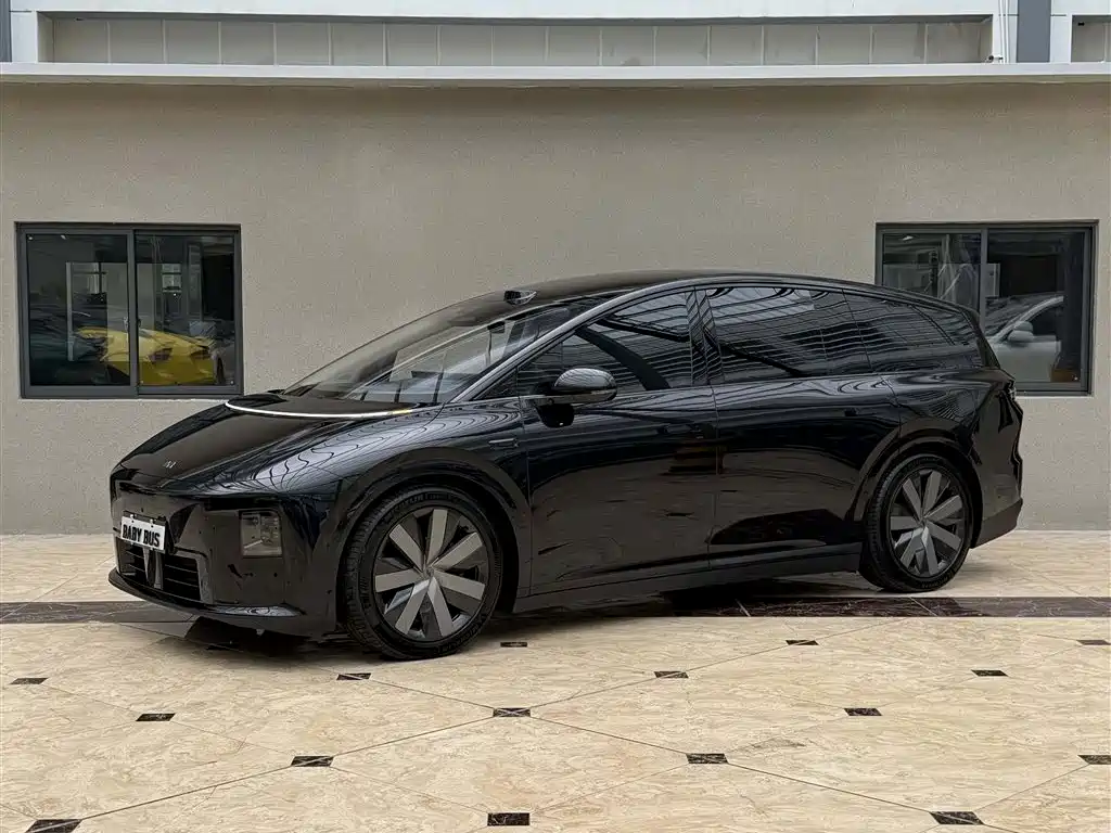 Li Auto Li i8 2026 2025 Standard Edition