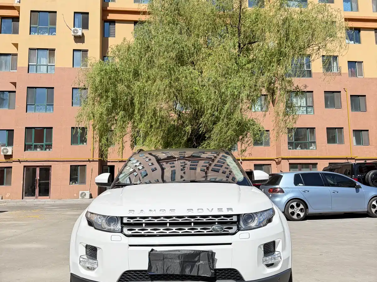 Land Rover Range Rover Evoque 2017 2.0T SE Smart Shine Edition фото 2