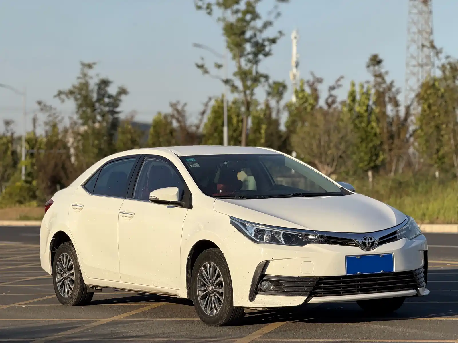 Photo 3 - Toyota Corolla