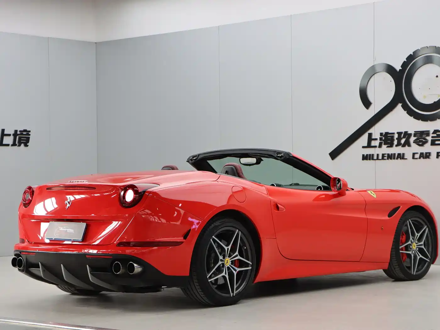 FERRARI CALIFORNIA T