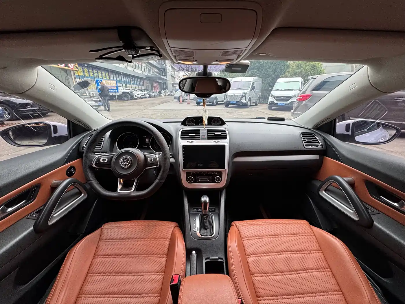 Volkswagen Scirocco 2015 1.4TSI Trend Edition фото 14