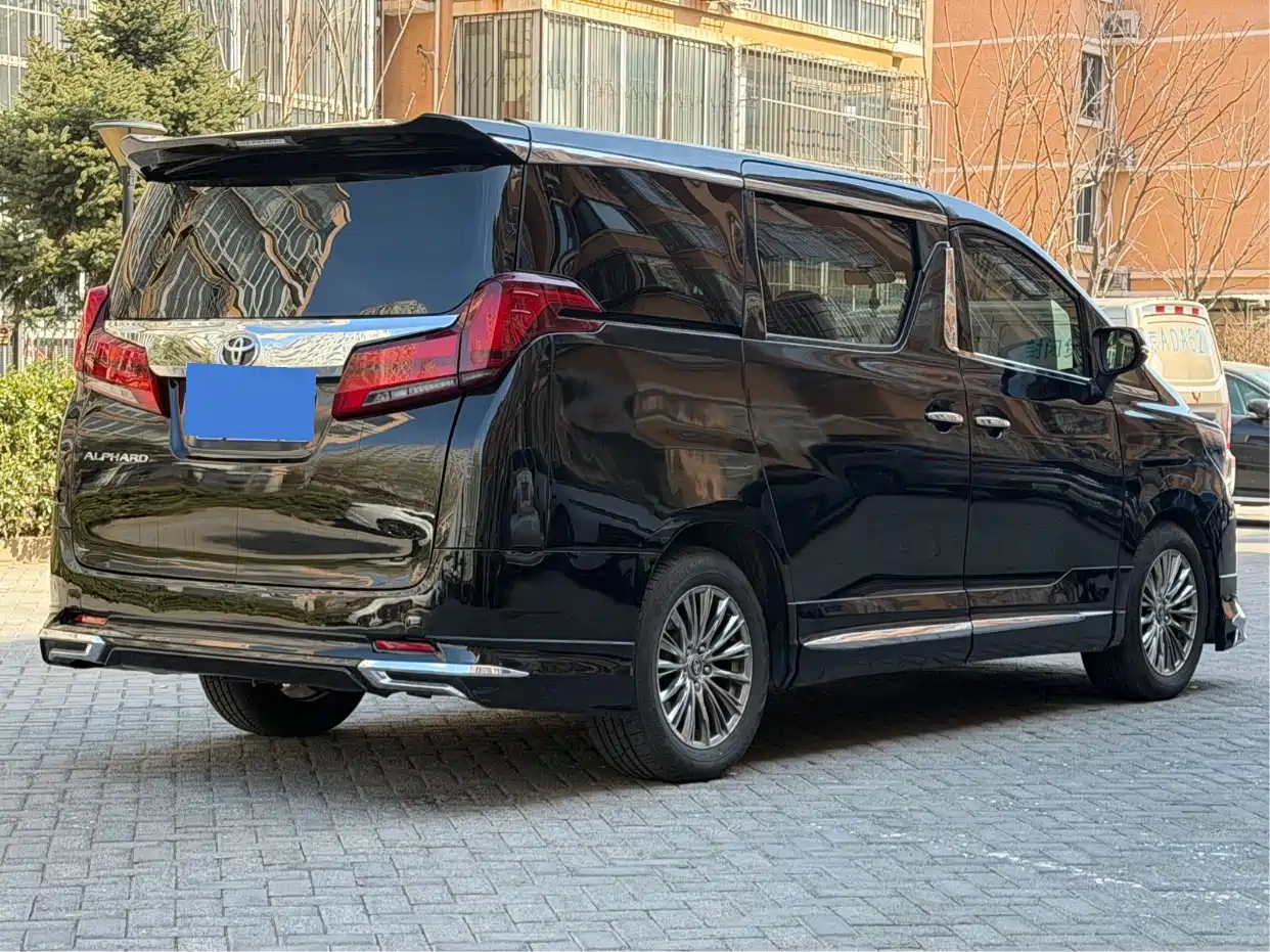 Toyota Alphard 2011 Model 2.4L Luxury фото 4