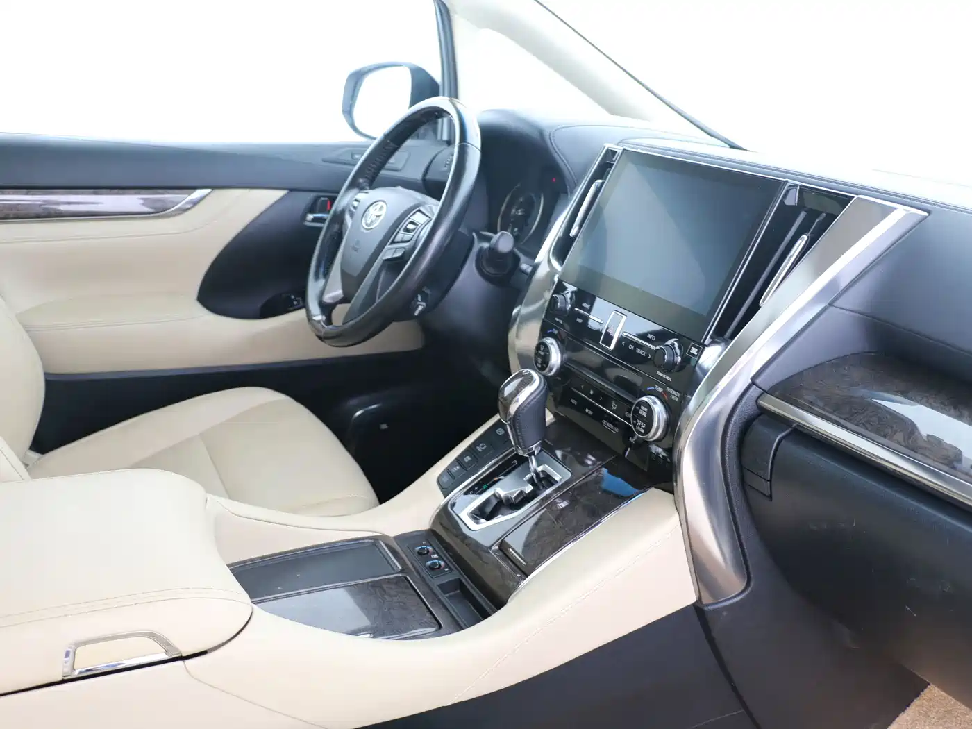 Toyota Vellfire 2020 2020 Twin Engine 2.5L HV Premium Edition