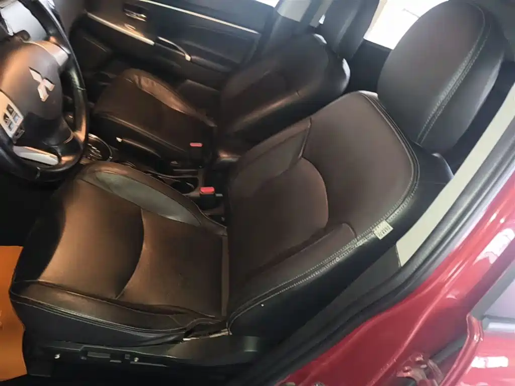 Mitsubishi ASX 2016 2.0L CVT 2WD Navigation Edition фото 15