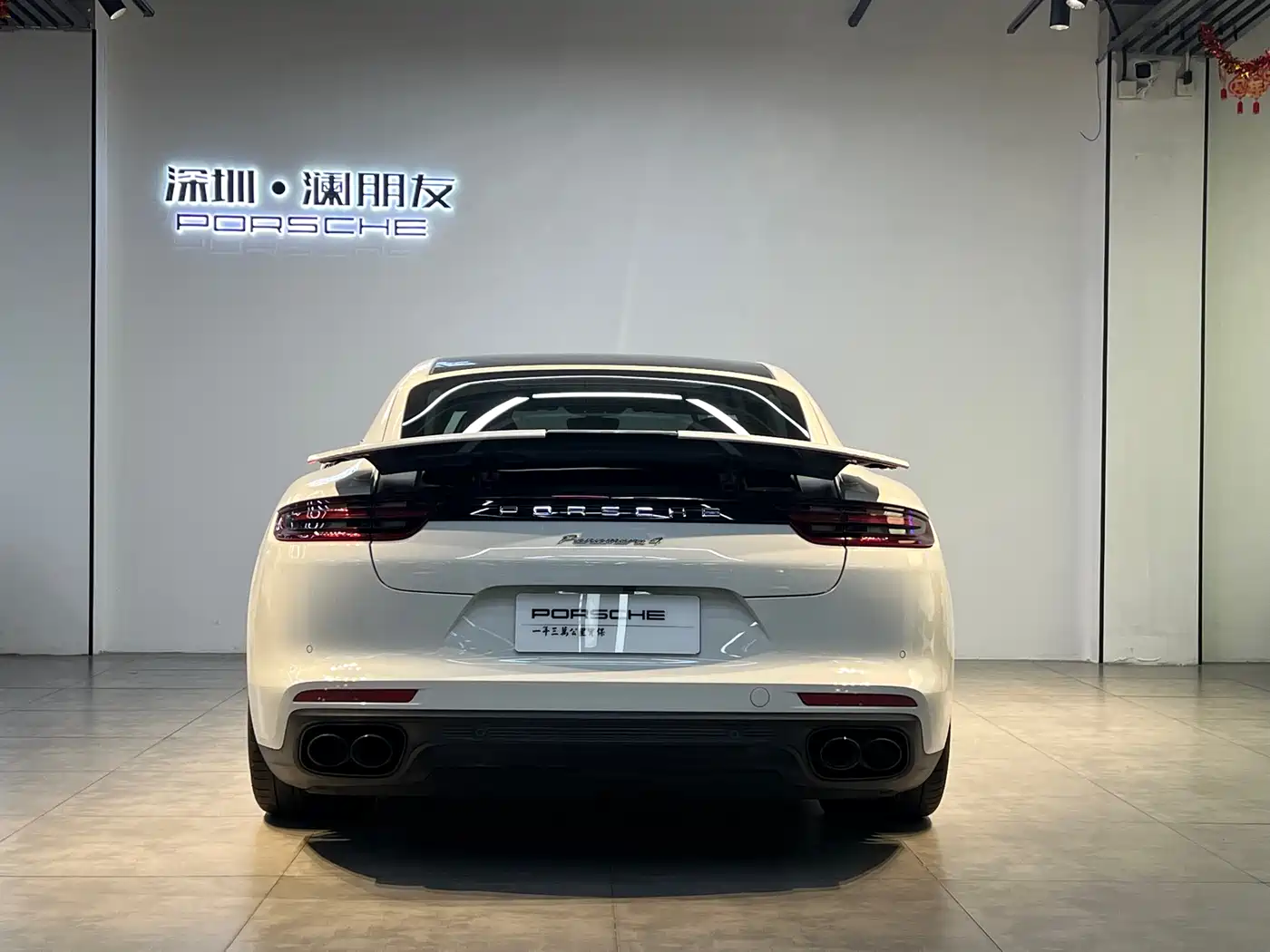 Porsche Panamera 2017 Panamera 4 Executive Long Wheelbase 3.0T фото 21