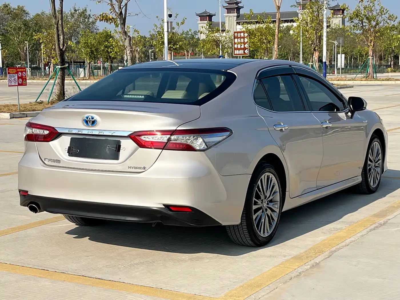 Toyota Camry 2019 Hybrid 2.5HG Luxury Edition China V фото 42