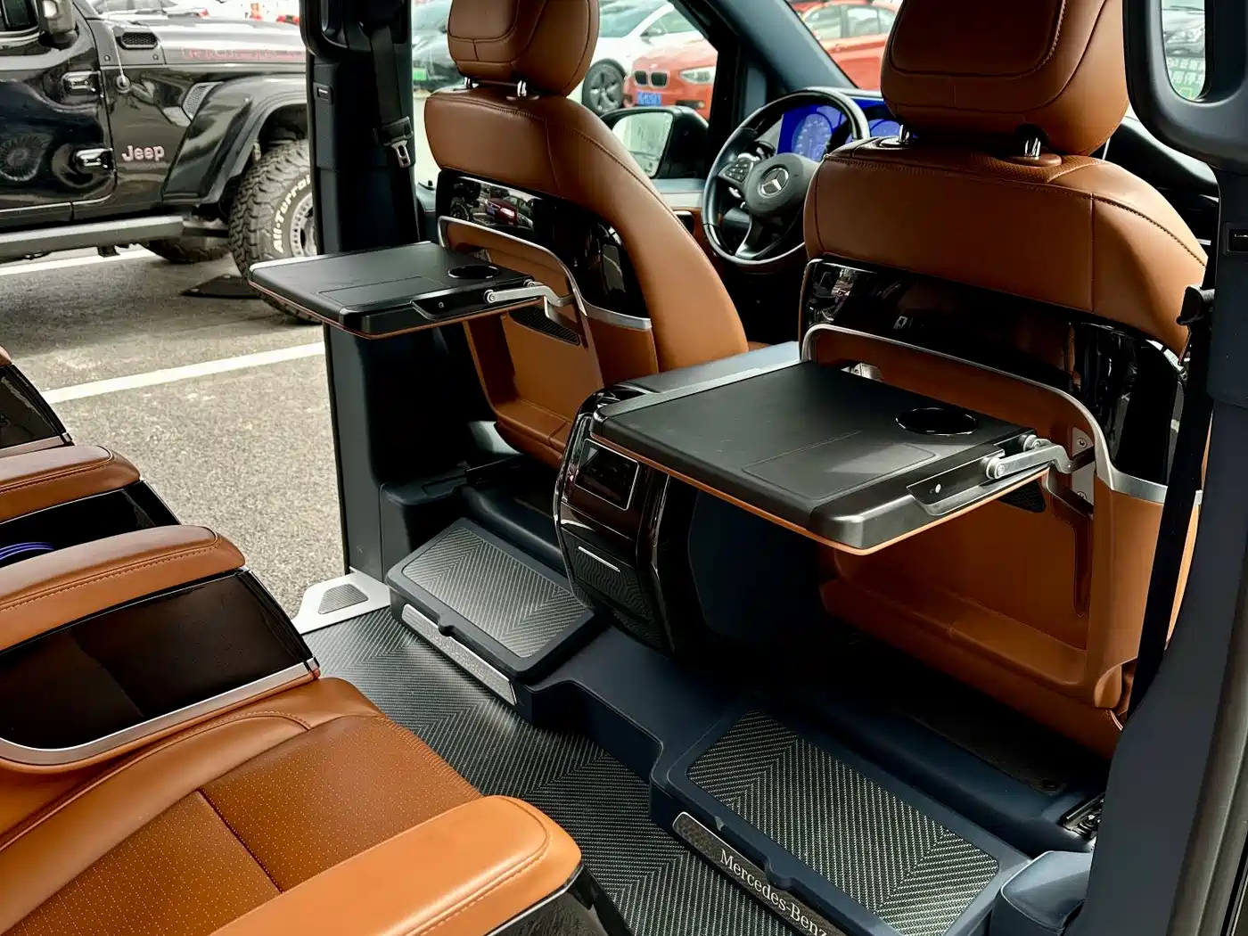 Mercedes-Benz Vito 2023 2.0T Business 7-Seater фото 9