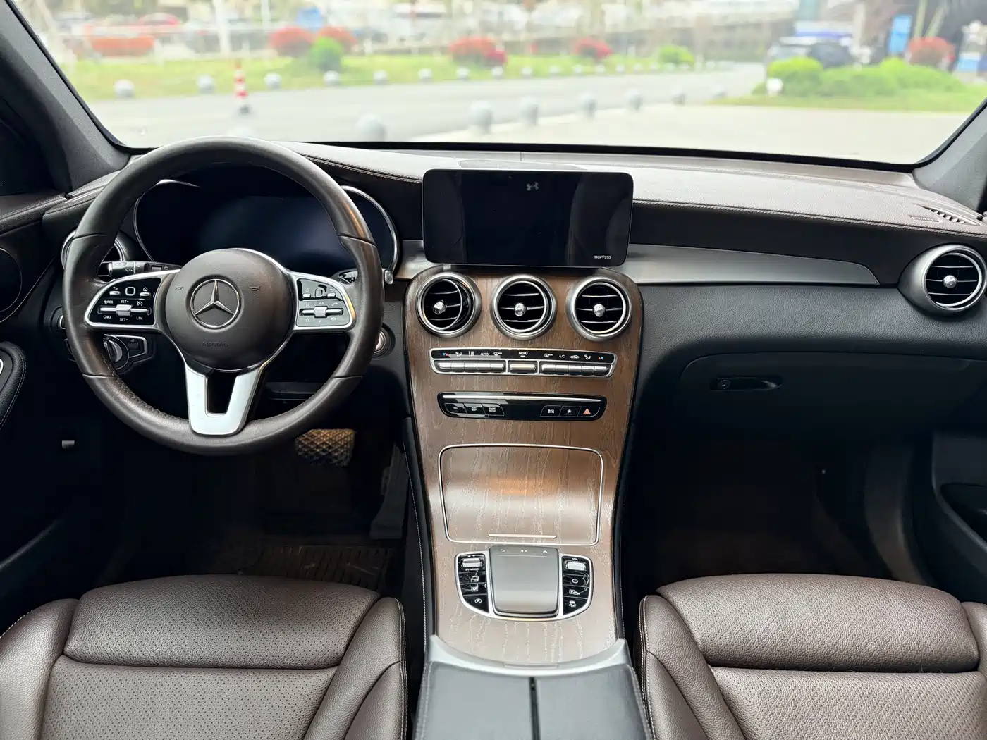 Mercedes-Benz GLC 2020 Facelift GLC 300 L 4MATIC Dynamic фото 11