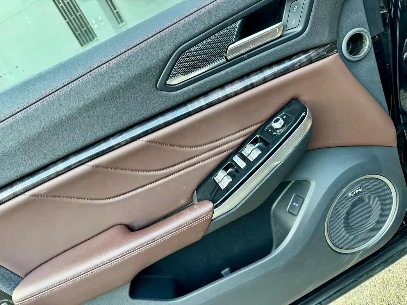 WEI PAI WEI BRAND VV5