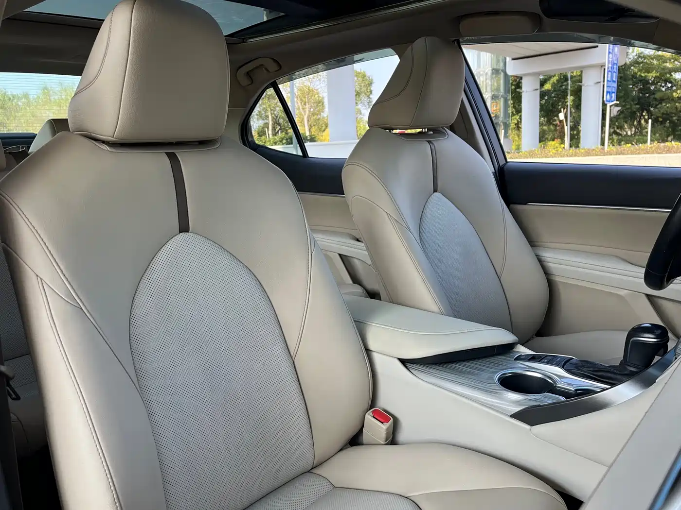 Toyota Camry 2019 Hybrid 2.5HG Luxury Edition China V фото 44