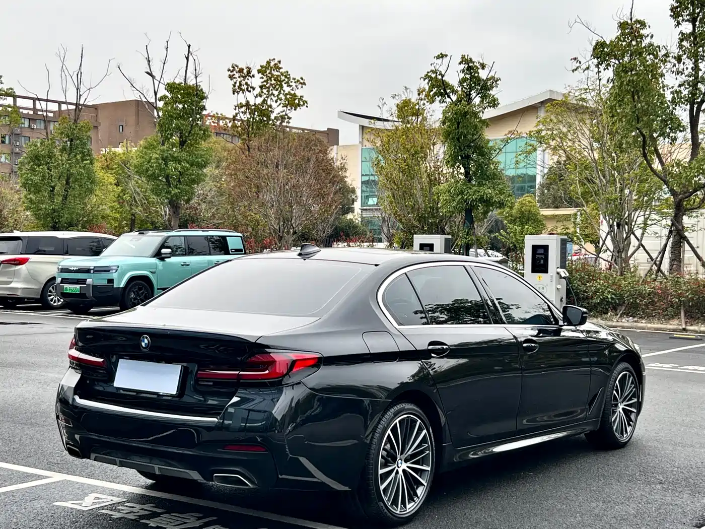 BMW 5 Series 2022 530Li Leading M Sport Package фото 6