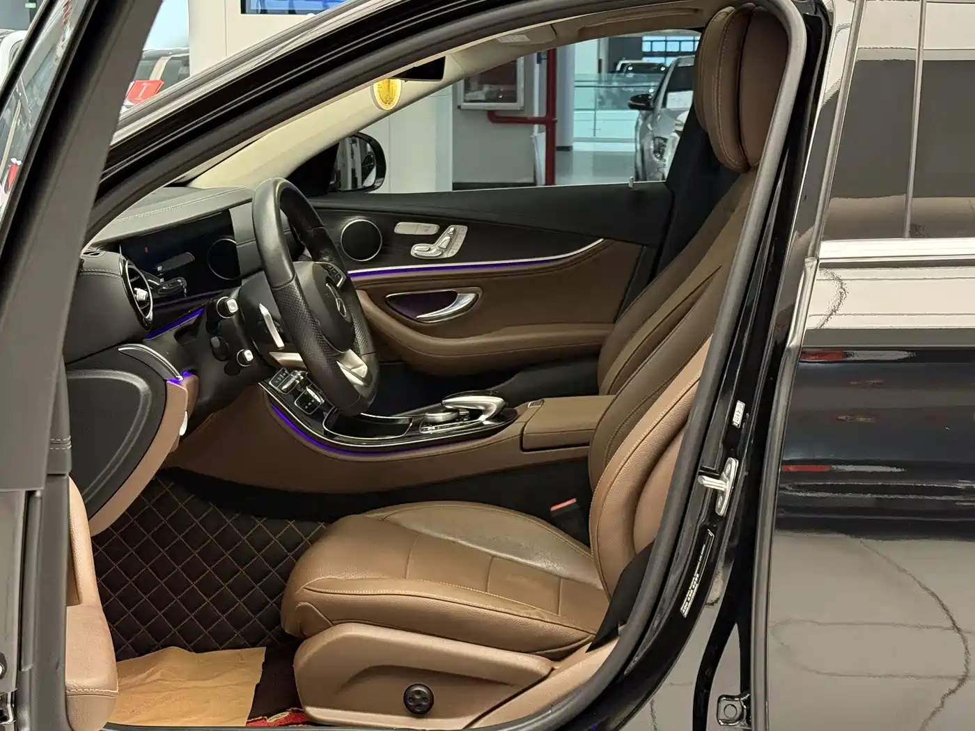 Mercedes-Benz E-Class 2016 E 300 L Sport Fashion Type фото 14