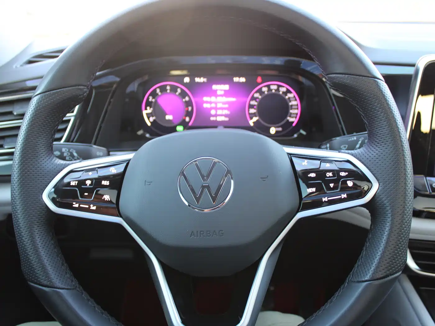 Volkswagen Teramont 2024 380TSI 4WD Prestige Luxury Edition фото 13