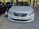 Фото 2 - Toyota Camry
