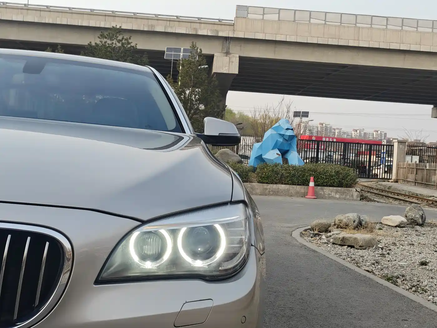 BMW 7 Series 2013 Model 740Li Leading фото 4