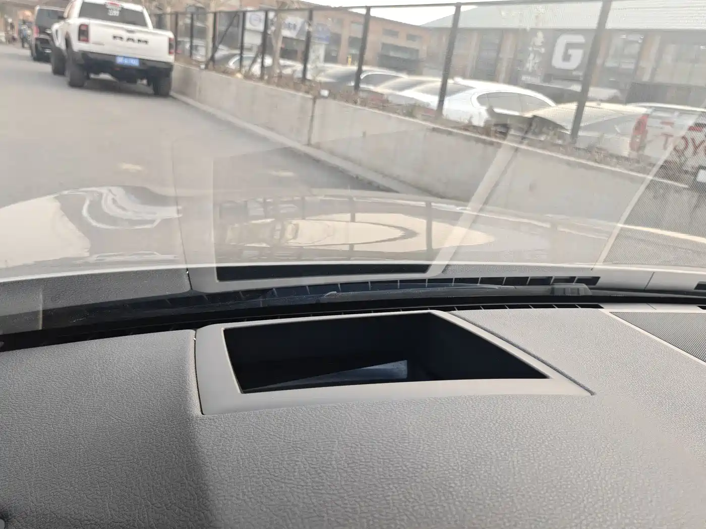 BMW 7 Series 2013 Model 740Li Leading фото 32