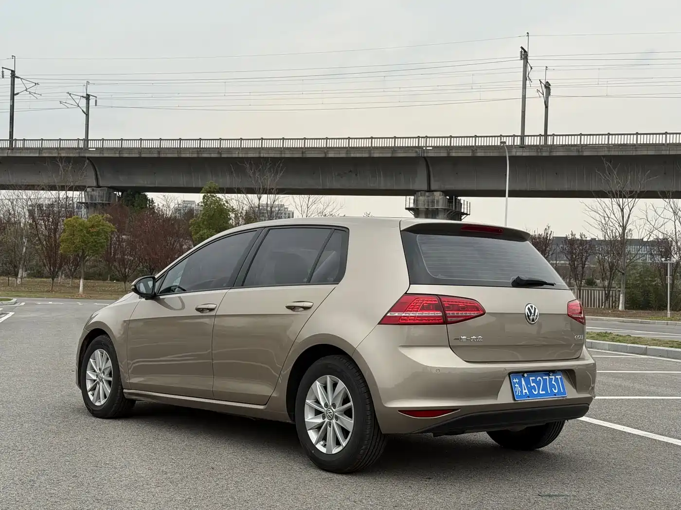Volkswagen Golf 2014 1.6L Manual Fashion Type фото 7
