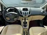 Фото 8 - Ford Fiesta