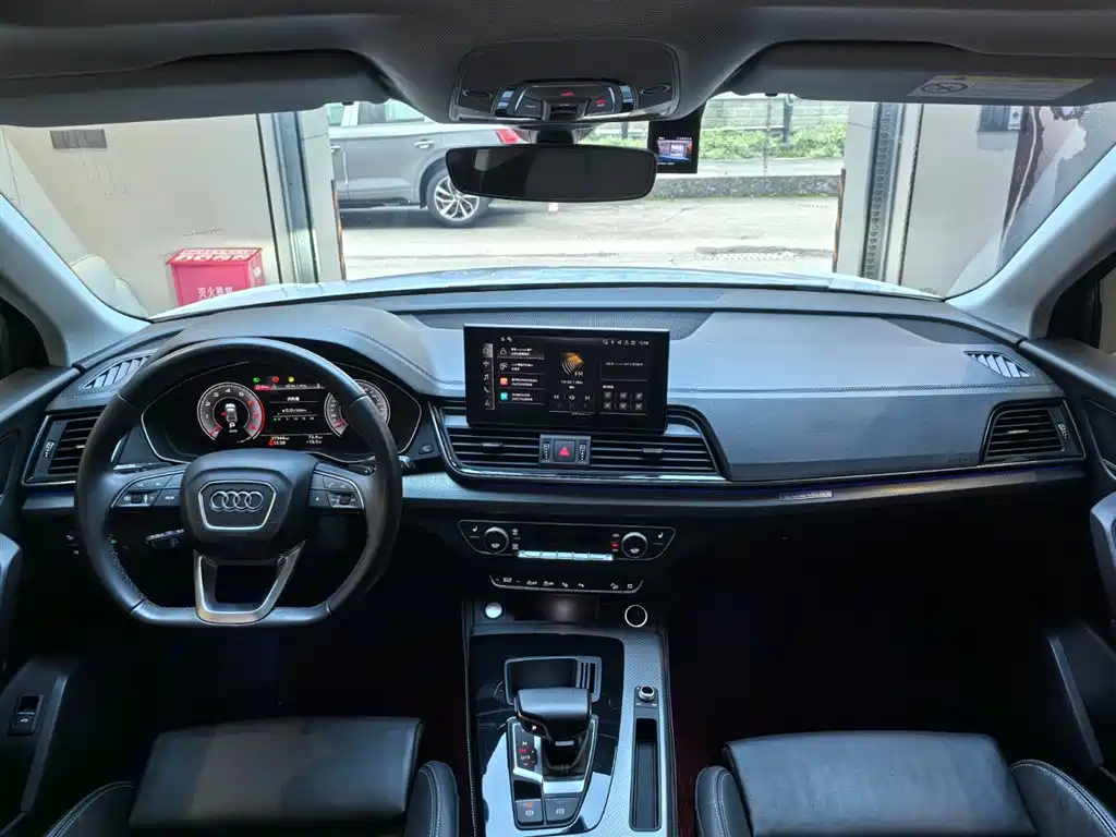 Audi Q5L 2022 40T Luxury Dynamic фото 12